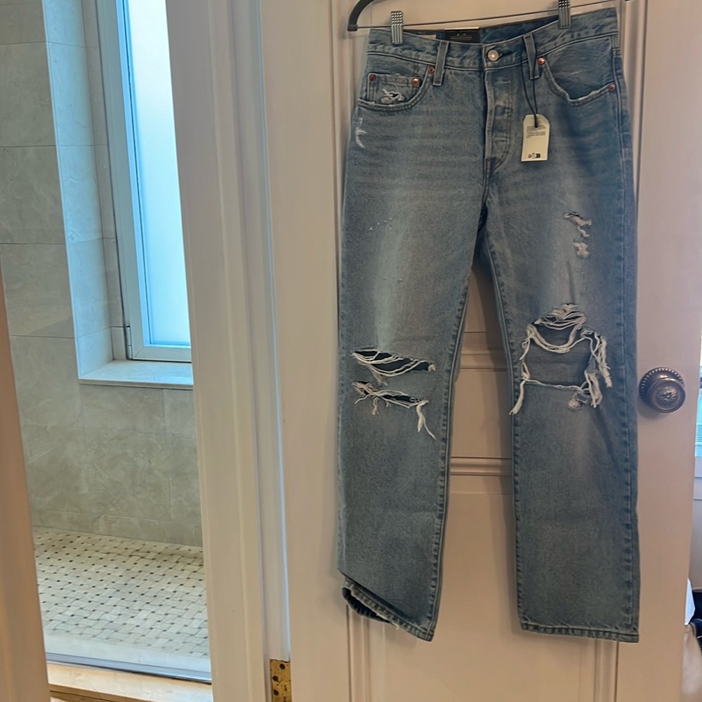 Levis 501 ‘90s jeans